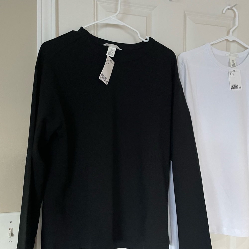 H&M Tees - Picture 2 of 5